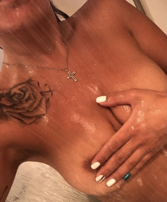 💋 Мое имя - *креативная Виктория* и я готова подарить тебе незабываемые мгновения удовольствия. 💫
Обладая многолетним опытом, я смогла выработать свой уникальный стиль обслуживания. Я предлагаю встретиться в уютном и безопасном месте, где ты можешь расслабиться и насладиться моим присутствием. 🌅
Мои услуги включают классический секс, оральный секс, ролевые игры, стриптиз и многое другое. Разнообразие, на которое ты не сможешь устоять! 💥
Мои отзывы говорят сами за себя - мои клиенты в восторге от нашей встречи. Ты можешь ознакомиться с ними ниже, чтобы убедиться в том, что я *лучшая в своем деле*. 💯
Я могу отправить тебе пару моих фотографий, чтобы ты оценил мою внешность, прежде чем принять решение о встрече. 📸
Нежная, опытная и креативная - вот я, твоя идеальная спутница, которая готова реализовать твои самые сокровенные фантазии. 🔥
Сделай шаг к незабываемому опыту и свяжись со мной прямо сейчас. Я уже не могу дождаться, чтобы быть рядом с тобой! 💞 Евгения