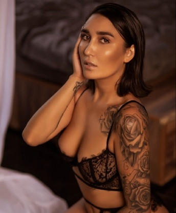 💋 Мое имя - *креативная Виктория* и я готова подарить тебе незабываемые мгновения удовольствия. 💫
Обладая многолетним опытом, я смогла выработать свой уникальный стиль обслуживания. Я предлагаю встретиться в уютном и безопасном месте, где ты можешь расслабиться и насладиться моим присутствием. 🌅
Мои услуги включают классический секс, оральный секс, ролевые игры, стриптиз и многое другое. Разнообразие, на которое ты не сможешь устоять! 💥
Мои отзывы говорят сами за себя - мои клиенты в восторге от нашей встречи. Ты можешь ознакомиться с ними ниже, чтобы убедиться в том, что я *лучшая в своем деле*. 💯
Я могу отправить тебе пару моих фотографий, чтобы ты оценил мою внешность, прежде чем принять решение о встрече. 📸
Нежная, опытная и креативная - вот я, твоя идеальная спутница, которая готова реализовать твои самые сокровенные фантазии. 🔥
Сделай шаг к незабываемому опыту и свяжись со мной прямо сейчас. Я уже не могу дождаться, чтобы быть рядом с тобой! 💞 Евгения